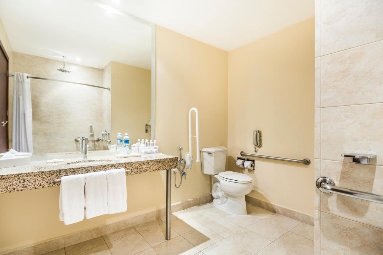 Holiday Inn Express Quito By Ihg Zewnętrze zdjęcie